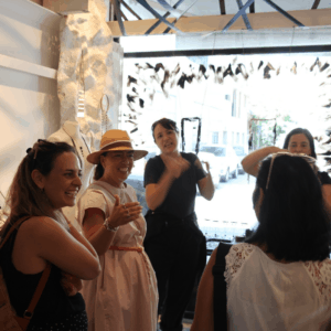 סיור אופנה ועיצוב בשוק הפשפשים ונגה סיור אופנה ועיצוב בשוק הפשפשים ונגה