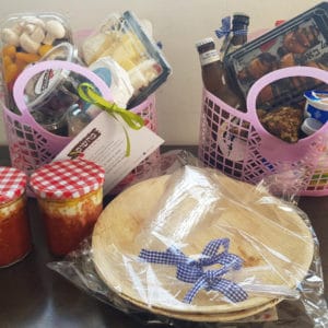 סלסלת פיקניק זוגית ממחנה יהודה סלסלת פיקניק זוגית ממחנה יהודה