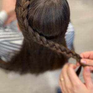 ללמוד לעצב את השיער ב-10 דקות ללמוד לעצב את השיער ב-10 דקות