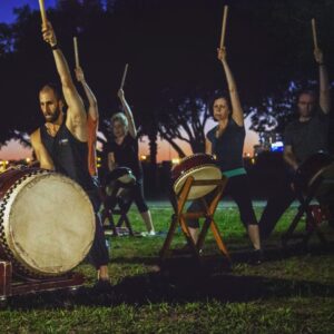שיעור פרטי לזוג בתיפוף יפני שיעור פרטי לזוג בתיפוף יפני