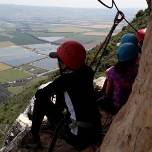 הליכת מצוקים וטיפוס צוקים הליכת מצוקים וטיפוס צוקים