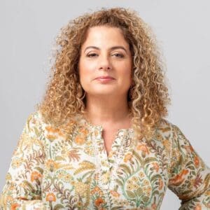שיחה וטעימה עם כוהנת האוכל הפרסי (ובכלל!) שיחה וטעימה עם כוהנת האוכל הפרסי (ובכלל!)